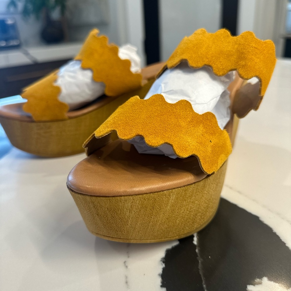 Matisse yellow Charlie wedge platform sandal EUC